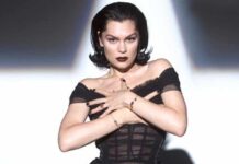 Jessie J cried after suffering morning sickness