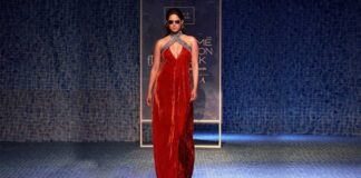 Miss Universe Harnaaz Sandhu Gets Body-Shamed By Netizens Over Her Weight Gain, Troll Point Out Her 'Rolls'