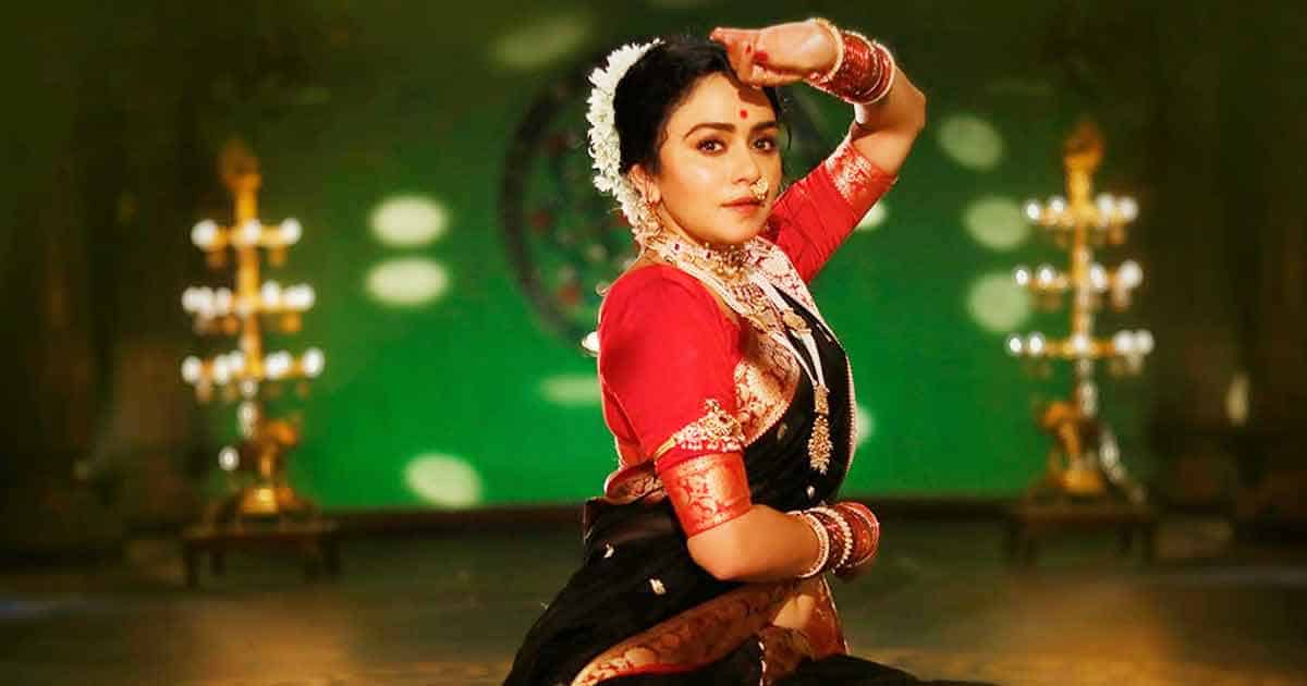Chandramukhi Movie Review Out!