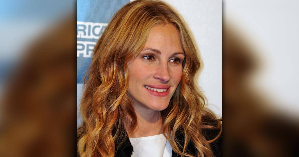 Kissing is the key to a happy marriage, says Julia Roberts