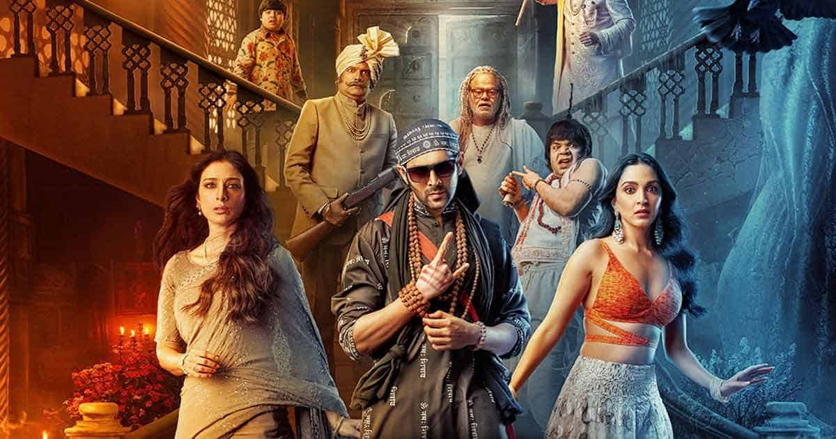 PVR CINEMAS - The first look of Bhool Bhulaiyaa 2 is finally unveiled.  #KartikAaryan looks stunning as he steps into the shoes of #AkshayKumar  dressed as a local 'ghostbuster'. Take a look! #