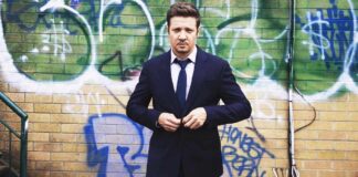 Hawkeye Fame Jeremy Renner Plays ‘Gully’ Cricket With Rajasthani Locals During His Visit In India, One Fan Commented ” World Cup Tyaar Rakho” Marvel's Hawkeye Star Jeremy Renner Visits India, Plays 'Gully Cricket' With Alwar Locals In Rajasthan