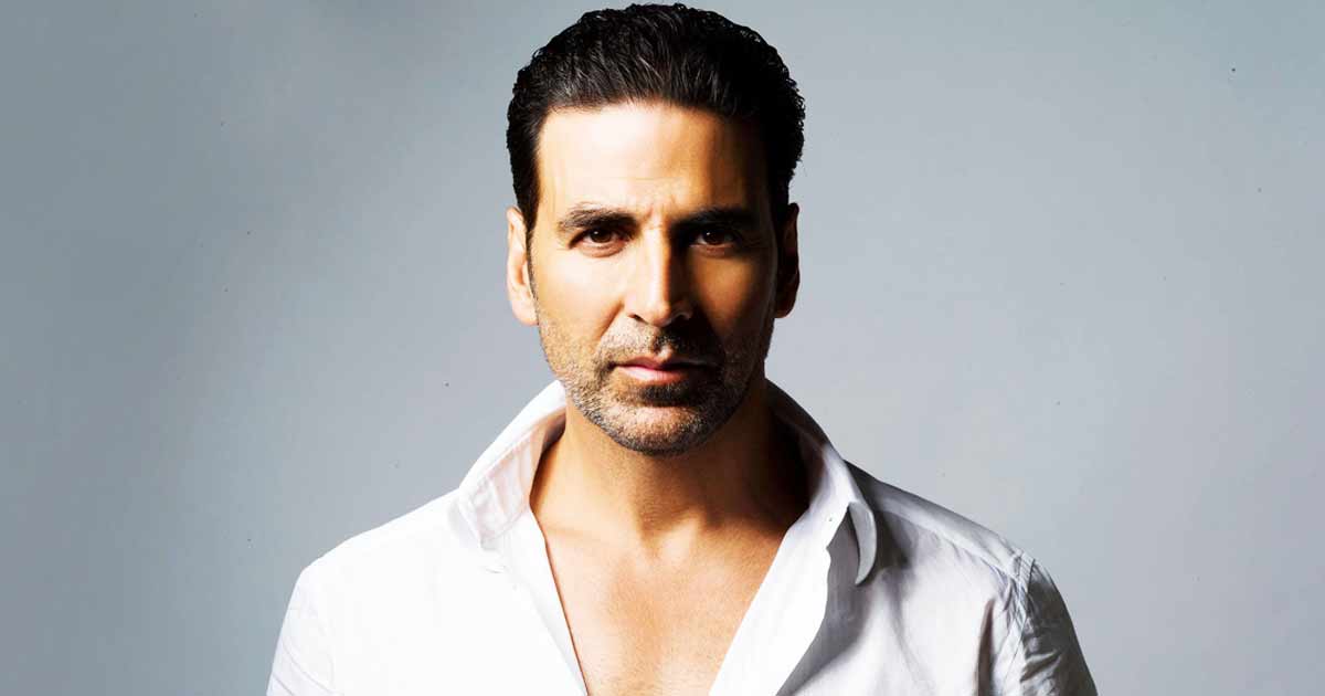 When Akshay Kumar Met With An Accident Because Of Pigeon Poop! Deets Inside!