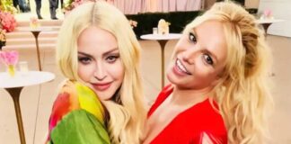Britney Spears & Madonna Kiss Each Other After 20 Years