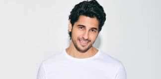 Sidharth Malhotra Gets Visibly Uncomfortable As Female Fan Touches Him & Cries For Selfies – Watch Sidharth Malhotra Gets Uncomfortable As Female Fans Too Close