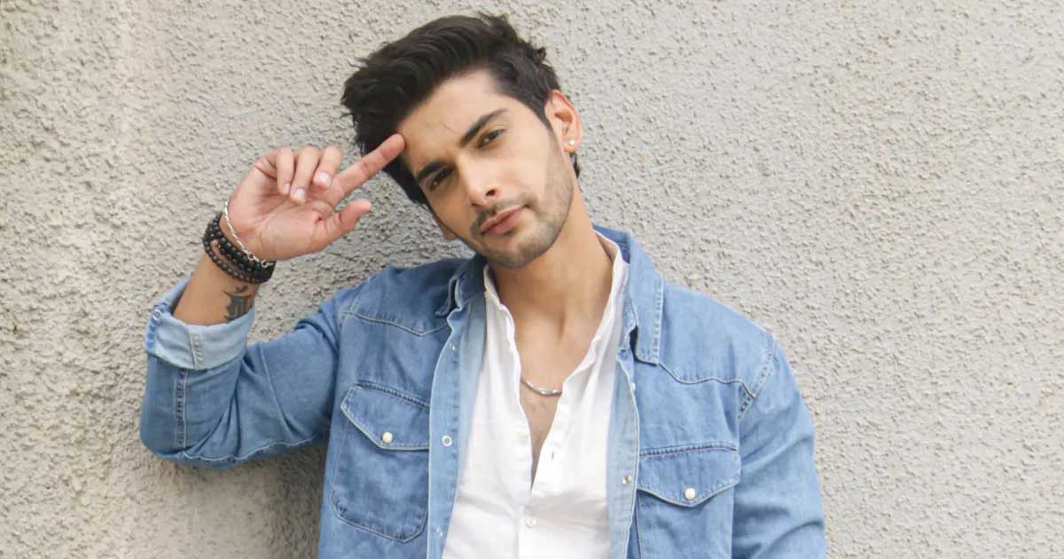 'Fanaa' Actor Akshit Sukhija Flaunts His Toned Abs