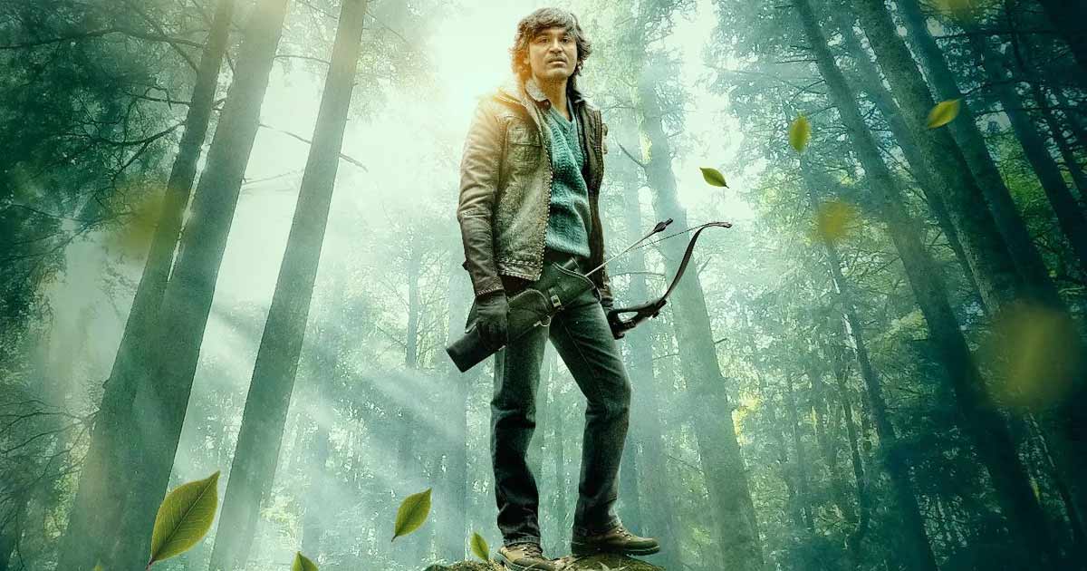 New poster from 'Naane Varuven' released on eve of Dhanush's b'day