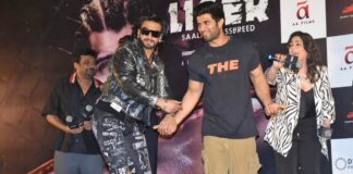 Ranveer Singh Holds Vijay Deverakonda’s Hands, Takes Him Backstage – Watch