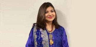 Alka Yagnik: I would sing one line, look at my mom to find out if I'd done well