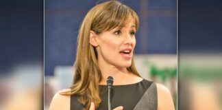 At 50, Jennifer Garner rises up to TikTok's 'Teenage Dirtbag' challenge