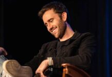 'Harry Potter' actor fumes after airline downgrades him from first class to economy
