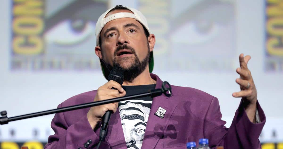 Kevin Smith says 'it's an incredibly bad look to cancel the Latina Batgirl movie'
