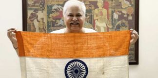 'Sarabhai vs Sarabhai' star Satish Shah puts pic with flag, gets schooled by netizens