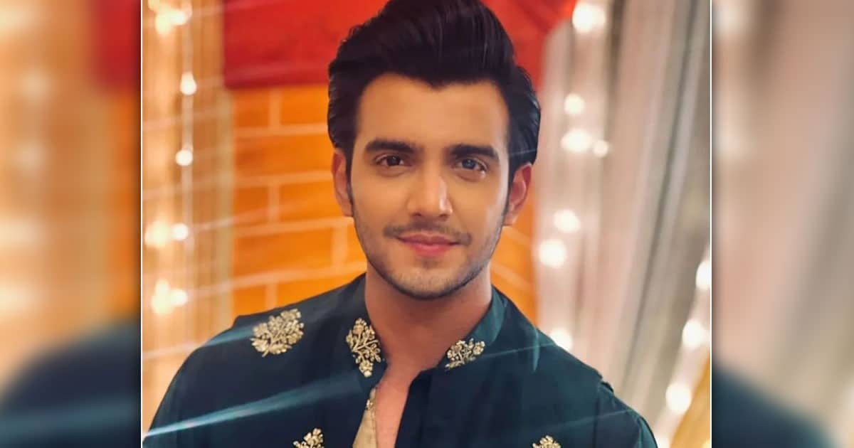 'Anupamaa' actor Adhik Mehta celebrates Ganesh Chaturthi in Mumbai for first time