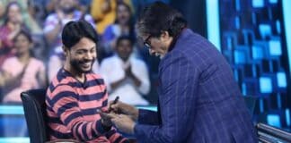 Big B autographs 'KBC 14' contestant's hand to not confuse him with his twin