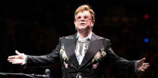 Elton John refuses to sell rights to his songs