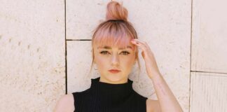 Game Of Thrones' 'Arya' Maisie Williams On The Traumatic, Dark Relationship With Her Dad - Deets Inside
