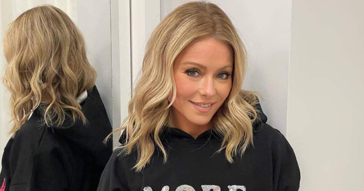 Kelly Ripa 'passed out' while having sex with her husband