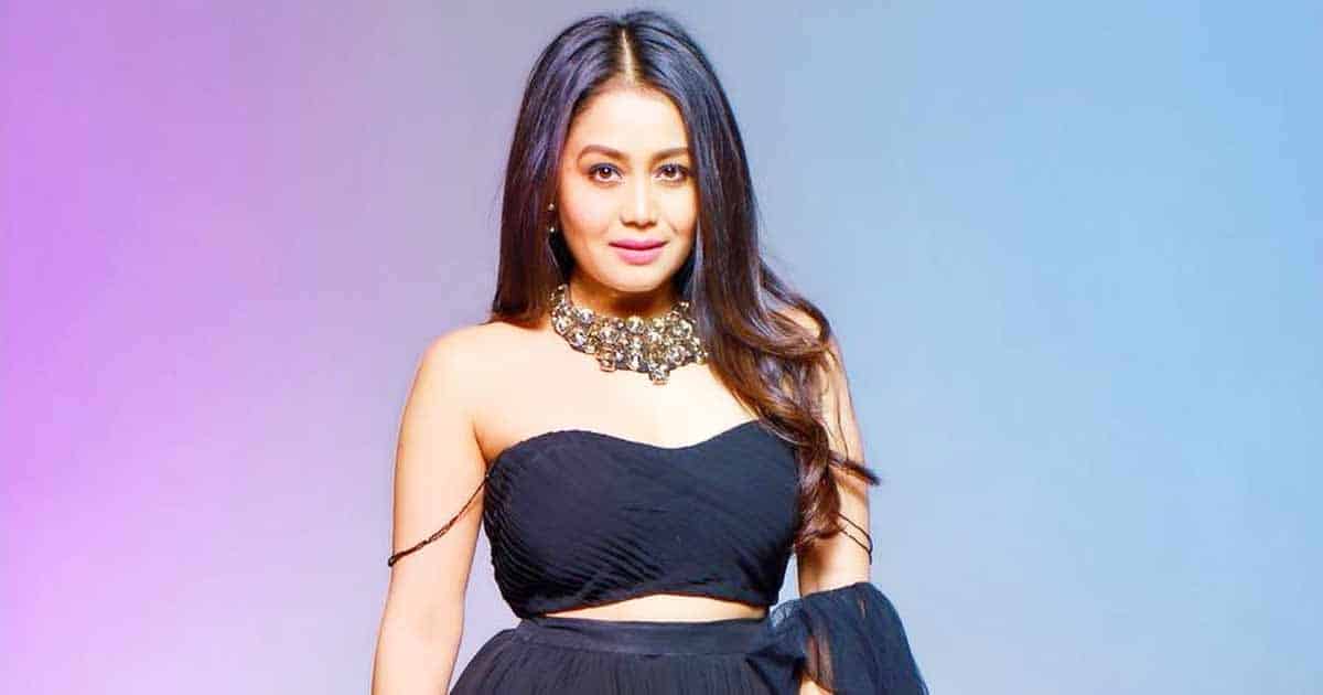 Netizens Feel Neha Kakkar Is Moaning During Her Live Performance