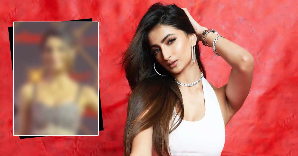 Palak Tiwari Dons A Chic Dress Flaunting Her Busty Cleav*ge At An Event, Netizens Troll - See Video Inside