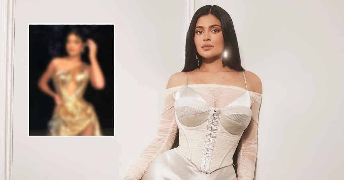 When Kylie Jenner Wore A Majestic Gold Off-Shoulder Dress With A Big  Thigh-High Slit Leaving Onlookers' Jaws Dropped To The Floor