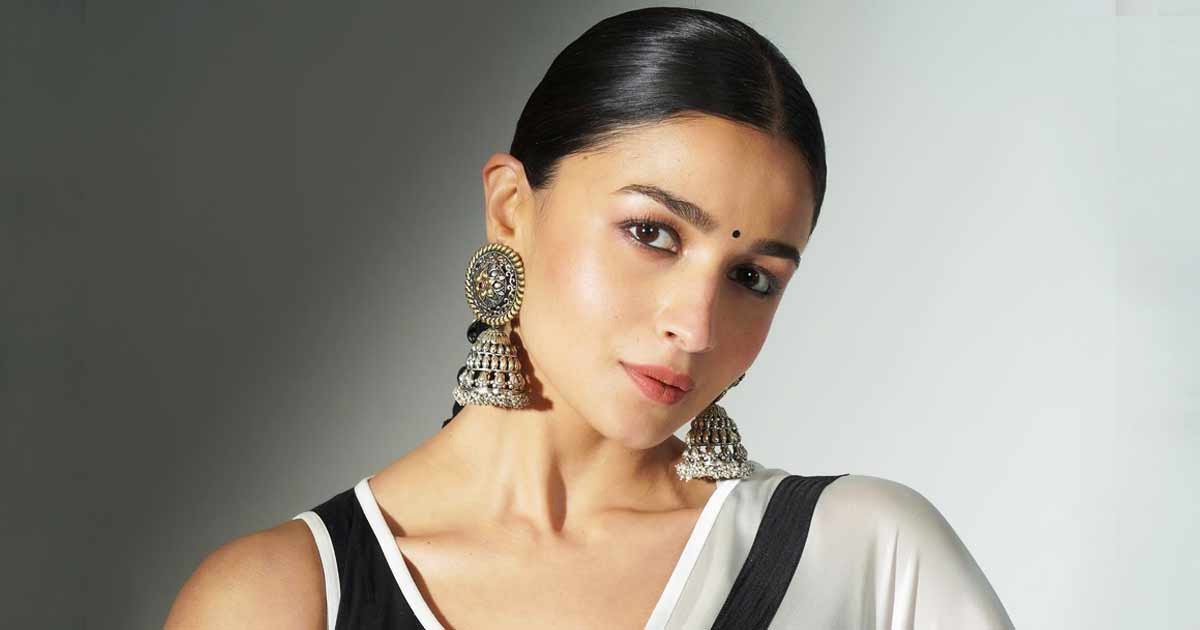 Alia Bhatt Confesses There Are Days When She Wants To 'Vanish & Disappear'  Amid Scrutiny In Bollywood: “You Cannot Not Pay The Price That Comes With…”