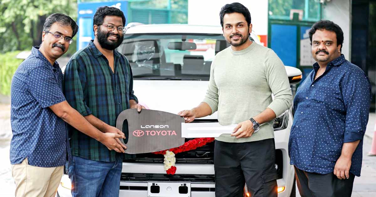 Sardar: Producer Of Karthi Starrer Gifts A Car To Director Mithran As The  Film Becomes A Huge Box Office Success