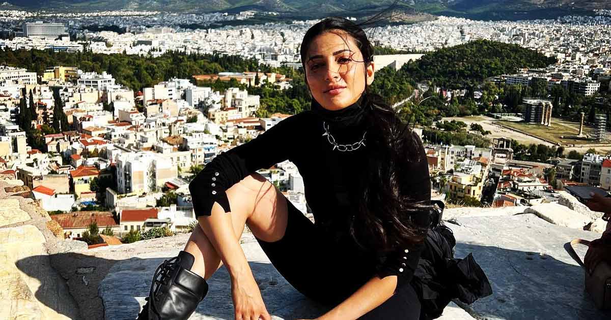 I'm thankful to be able to travel, make art, meet people: Shruti Haasan