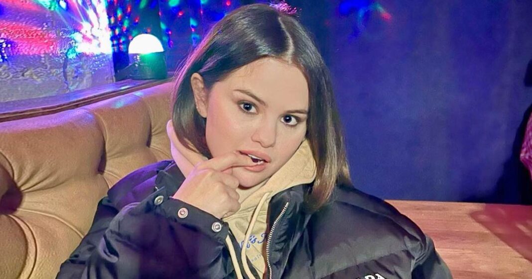 When Selena Gomez Wore A Slinky Gold Metallic Dress With A Cowl