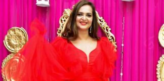 Manya Pathak shimmers on the camera as she dons her cape of judgement on the hatke dating show Datebaazi streaming on Amazon miniTV