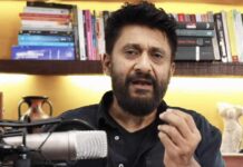 Vivek Agnihotri's 'Kashmir Was 100% Hindu Land' Called Out As A 'Blatant Lie' By A Twitter User