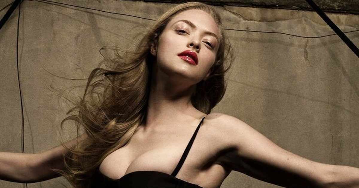 Amanda Seyfried's Vintage Dior Gown Rips At Critics' Choice Awards, Actress Forced To Cover Up With A Black Leather Jacket