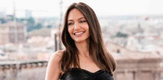 Angelina Jolie Isn’t Your Regular Mother, She’s A Stylish Kick-You-In-The-C*otch & Split-On-Your-Neck Fantastic Momma Who Accompanies Her Kids On Shopping, Read On!
