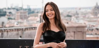 Angelina Jolie Once Went B*aless For A Red Carpet Event