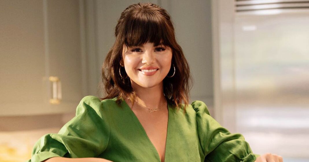 Selena Gomez Once Donned A S*xy Slip-On Dress With A Thigh-High Slit
