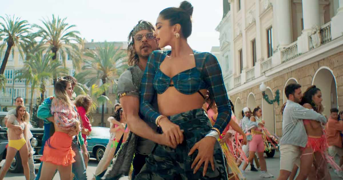 Box Office - Pathaan sees huge jump again on Saturday, will enter 500 Crore Club this week