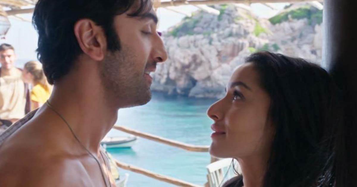 Did you know? Ranbir & Shraddha have 16 costumes changes in the song ‘Tere Pyaar Main’ from ‘Tu Jhoothi Main Makkaar’