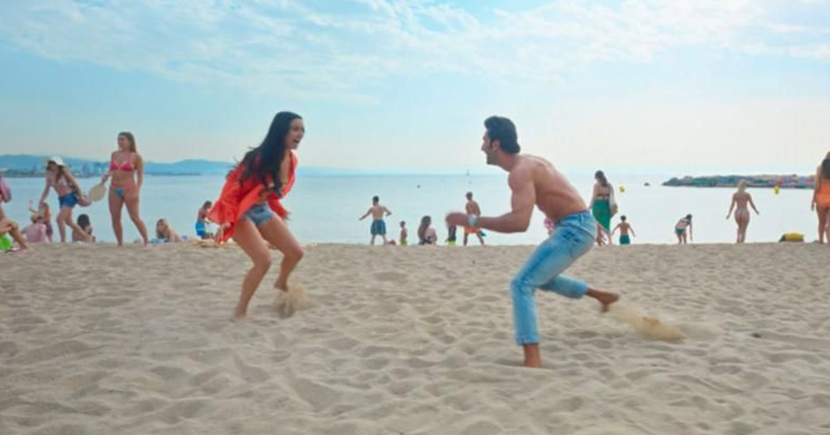 Did you know? Ranbir & Shraddha have 16 costumes changes in the song ‘Tere Pyaar Main’ from ‘Tu Jhoothi Main Makkaar’