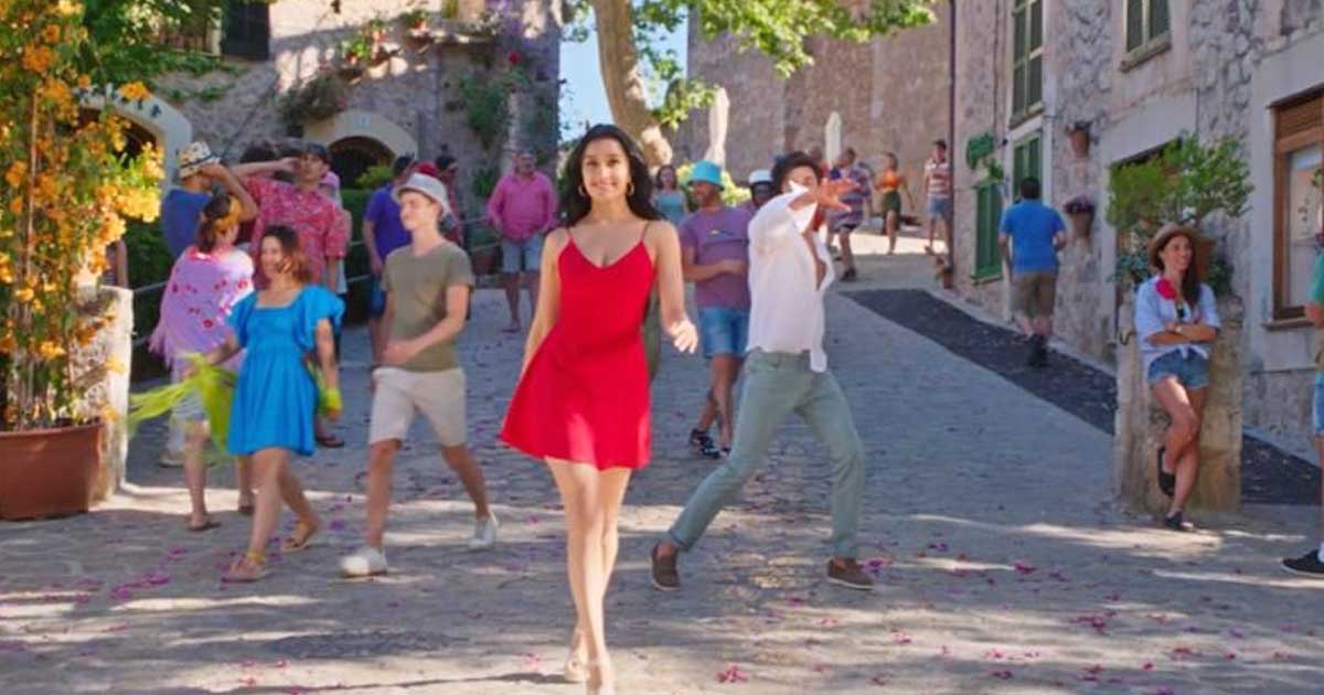 Did you know? Ranbir & Shraddha have 16 costumes changes in the song ‘Tere Pyaar Main’ from ‘Tu Jhoothi Main Makkaar’