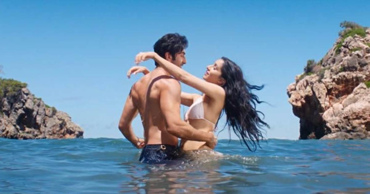 Did you know? Ranbir & Shraddha have 16 costumes changes in the song ‘Tere Pyaar Main’ from ‘Tu Jhoothi Main Makkaar’