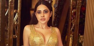 Netizens Troll Uorfi Javed For Her P*nty Show Through Her Sheer Abu Jani-Sandeep Khosla Saree