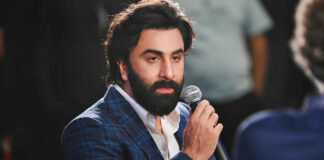 Ranbir Kapoor Had Once Said "Mere Pocket Mein Rocket Hai" At An Award Show & Made Everyone Uncomfortable
