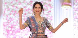 Aneri Vajani of 'Anupamaa' fame looks forward to a working birthday