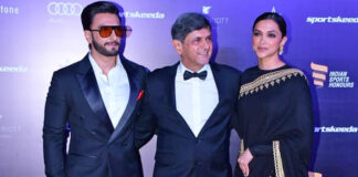 Deepika Padukone & Ranveer Singh’s Fans Slam Trolls Who Criticised The Actress For Ignoring Husband’s Romantic Gesture, One Says “She’s Just Trying To…” Deepika Padukone & Ranveer Singh’s Fans Slam Trolls Who Criticised The Actress For Ignoring Husband’s Romantic Gesture