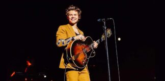 Harry Styles pauses Melbourne concert to help scared female fan come out to her parents