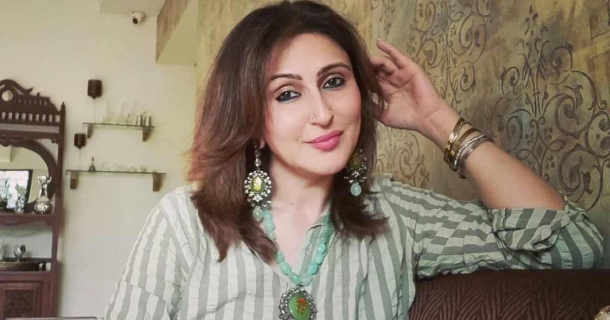 Juhi Babbar calls herself biggest 'fan' of her father