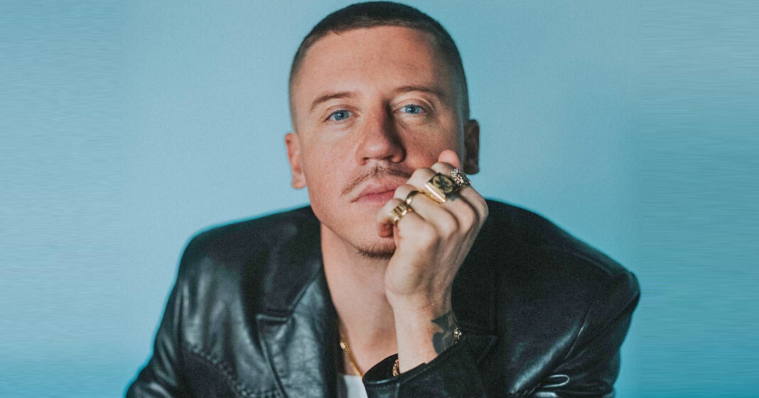 Macklemore Questioned Himself "Life Or Death, What Do I Choose?" To Get(02)