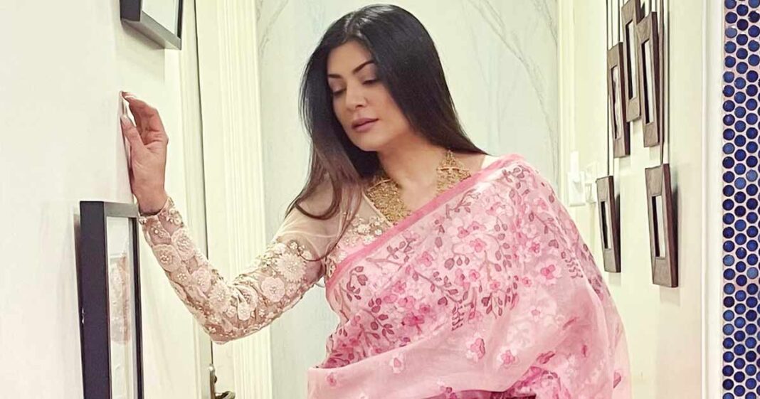 Sushmita Sen Walks On Ramp Post Fighting A Heart Attack, Netizens Laud ...