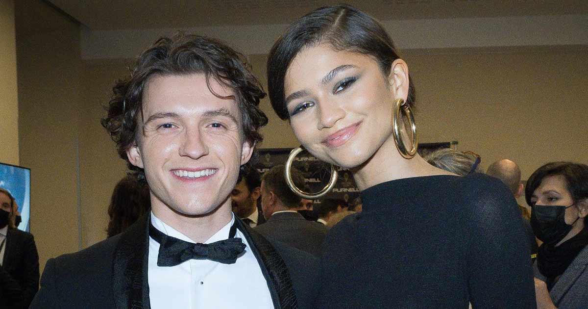 Twitter's favourite celebrity couple Zendaya and Tom Holland hold