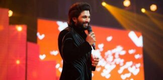 Allu Arjun’s fans go crazy at the screening of Desamuduru prior to his birthday!